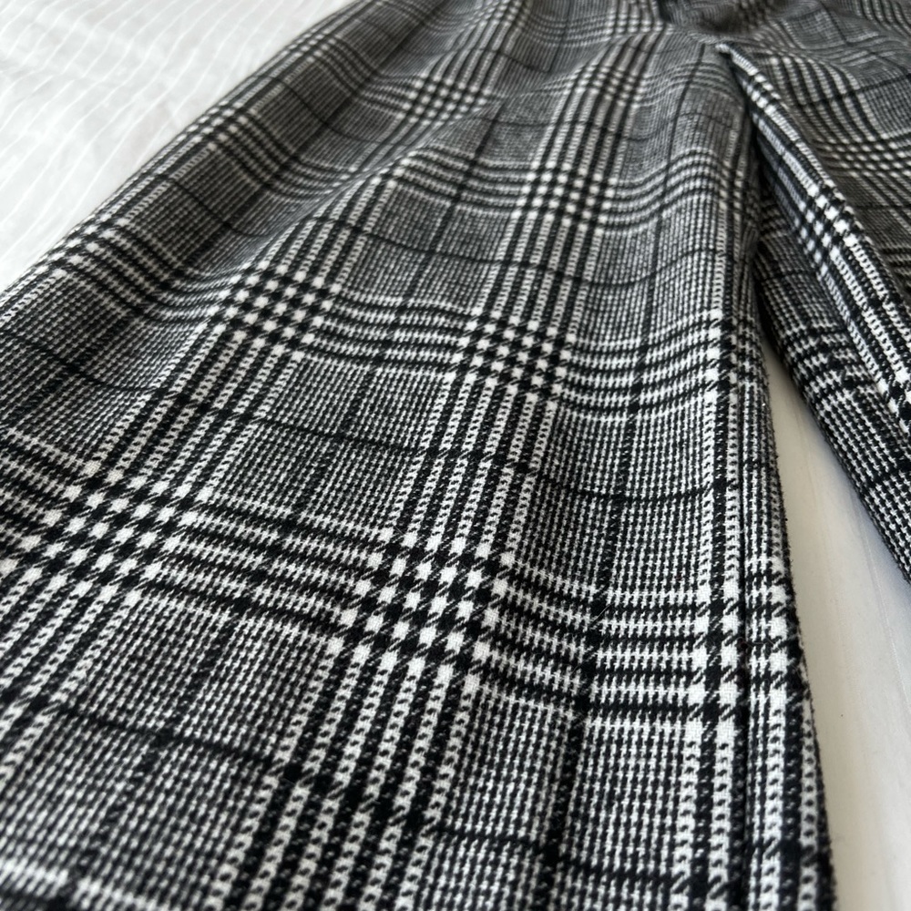 Cropped wool trouser - Picture 2 of 3